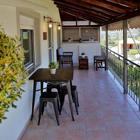 "Elegant & Quiet House" Apartment อีกูเมนิทซา ภายนอก รูปภาพ