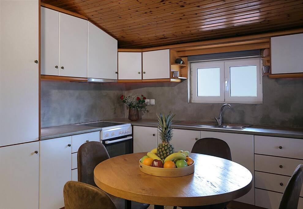 "Elegant & Quiet House" Apartment อีกูเมนิทซา ภายนอก รูปภาพ